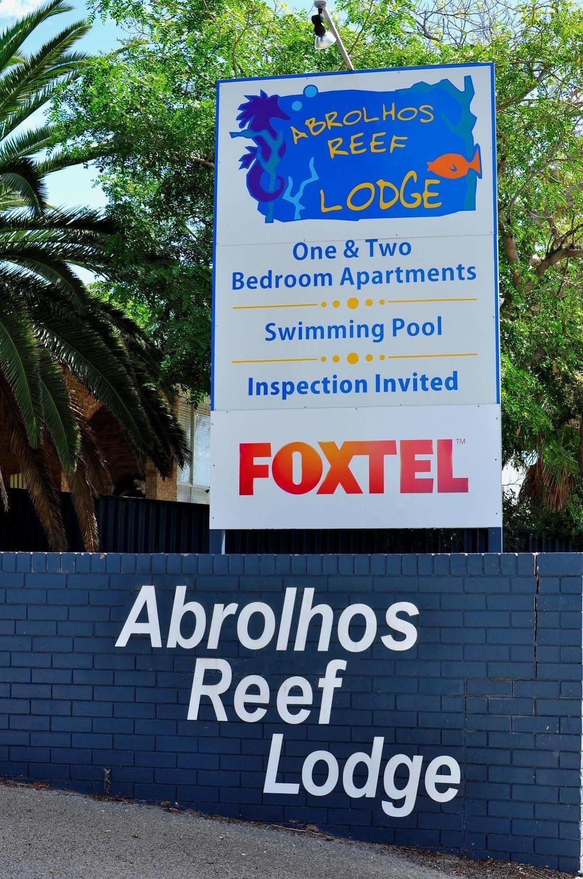Abrolhos Reef Lodge Geraldton Bagian luar foto
