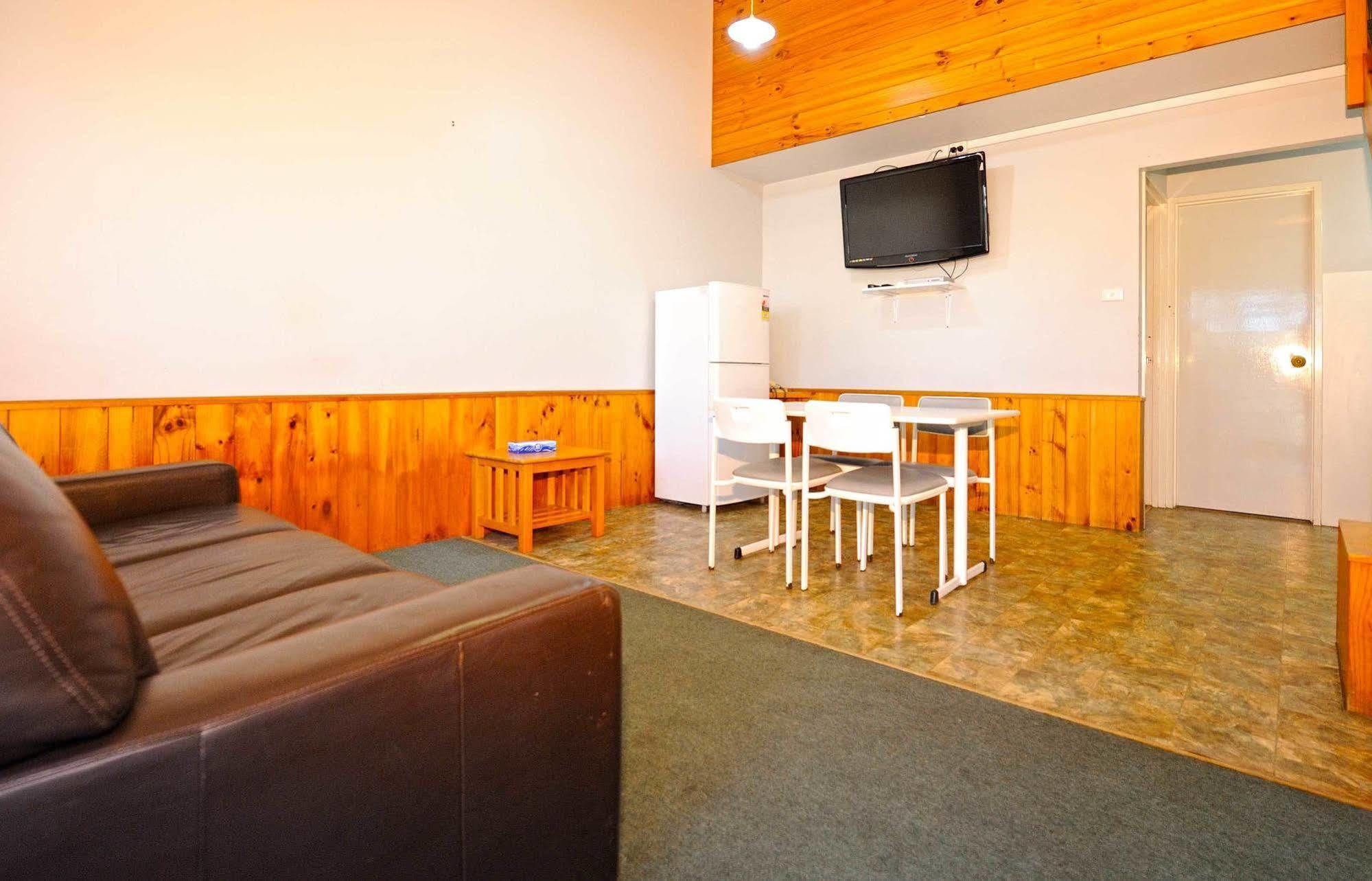 Abrolhos Reef Lodge Geraldton Bagian luar foto