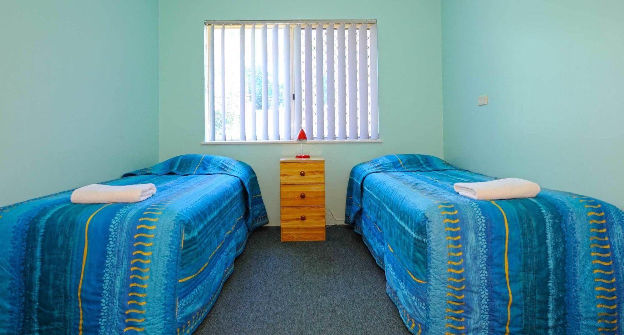 Abrolhos Reef Lodge Geraldton Bagian luar foto