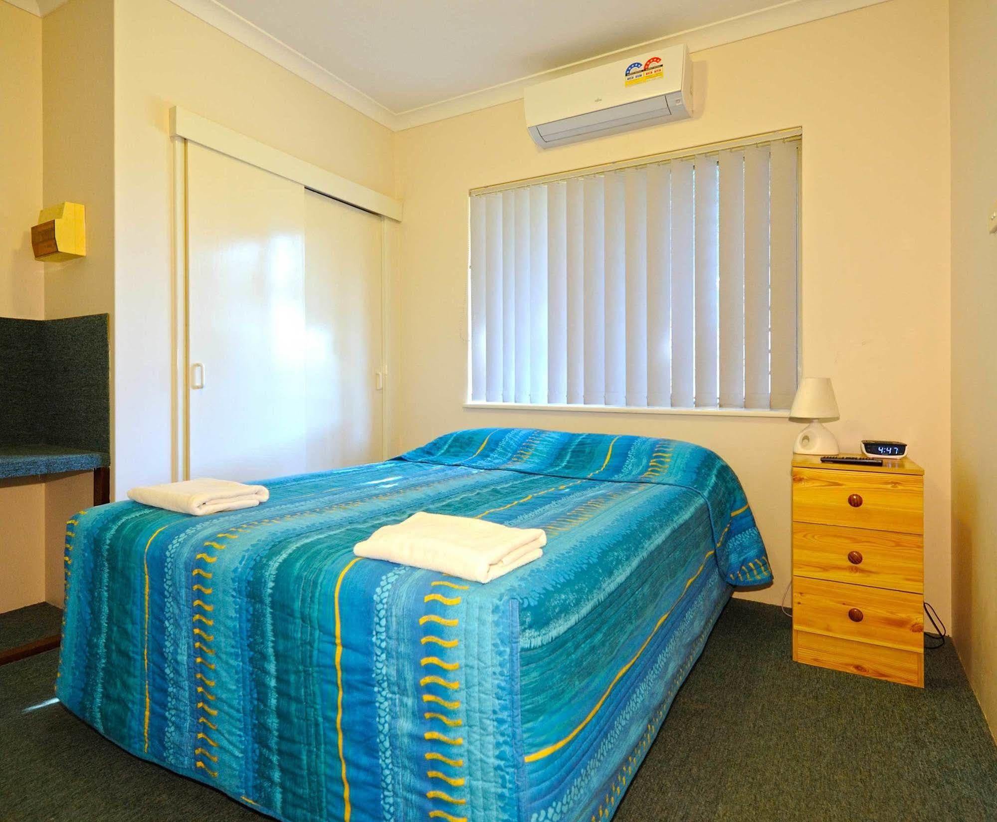 Abrolhos Reef Lodge Geraldton Bagian luar foto