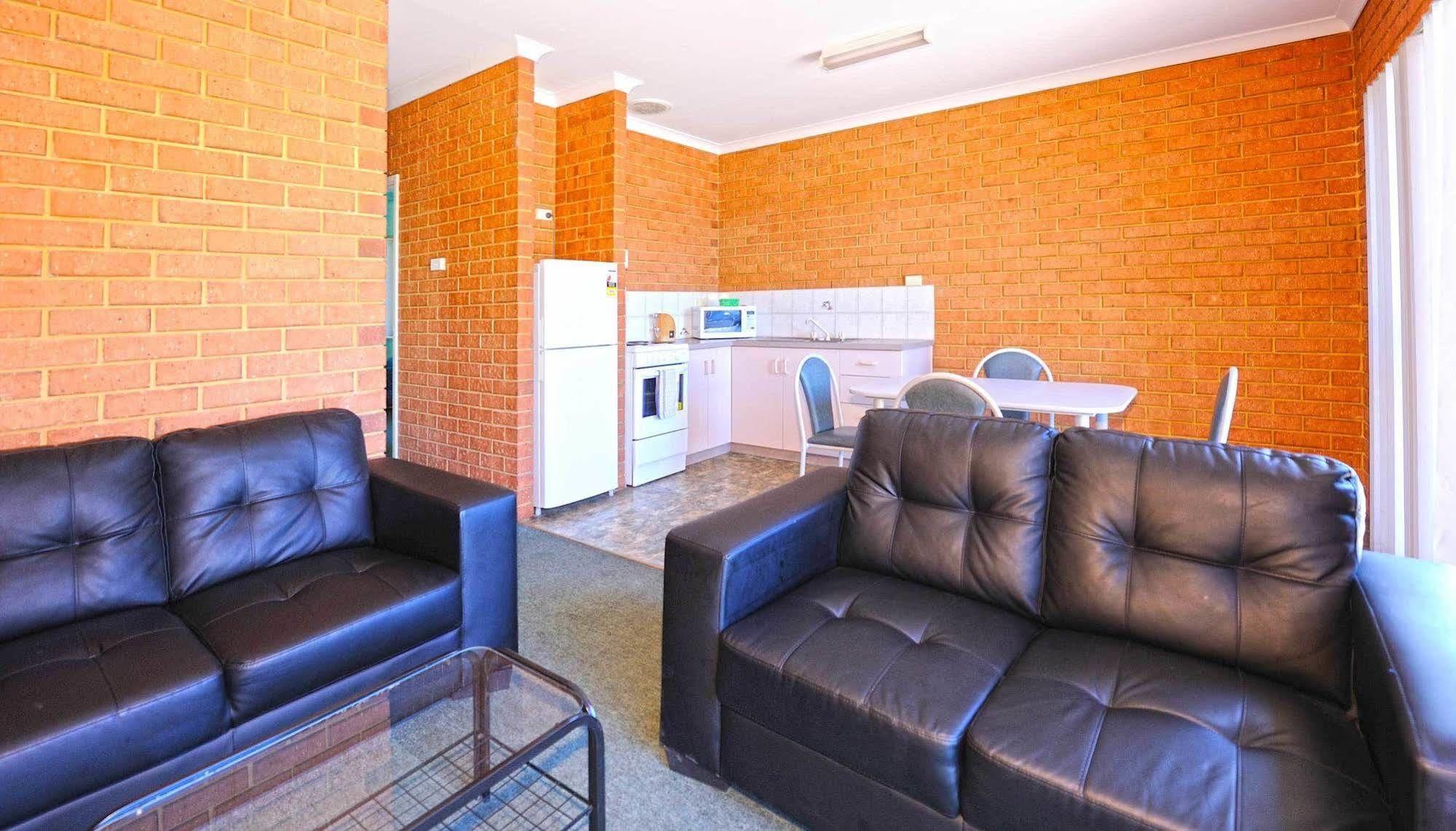 Abrolhos Reef Lodge Geraldton Bagian luar foto
