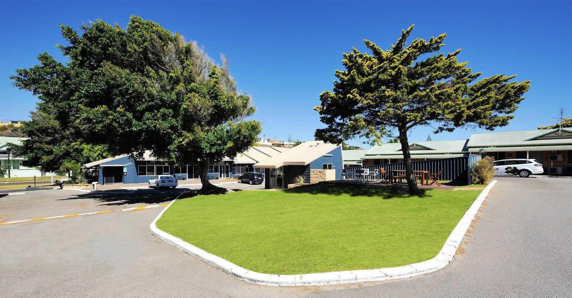 Abrolhos Reef Lodge Geraldton Bagian luar foto